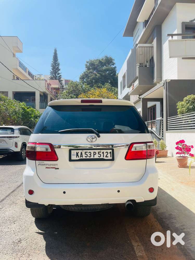 Toyota Fortuner 4x4 Manual Limited Edition, 2010, Diesel