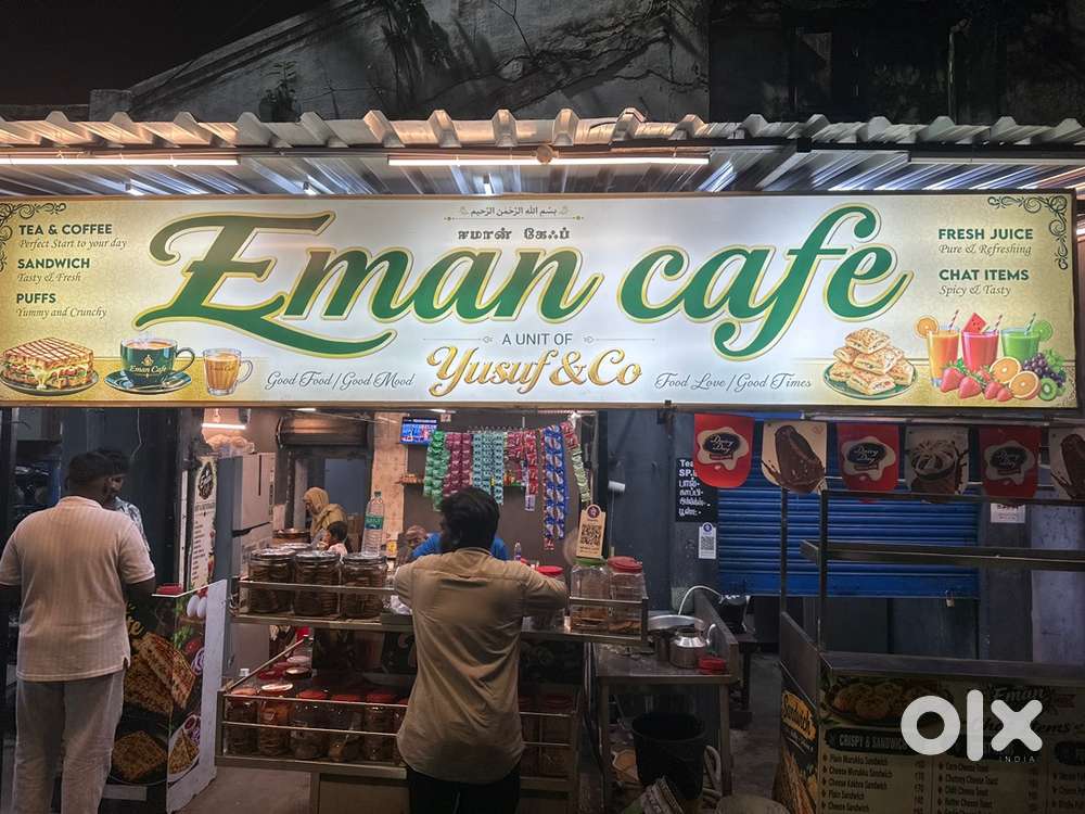 Tea shop master & helper
