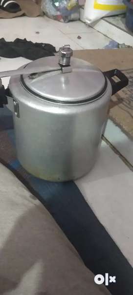 Second hand pressure discount cooker for sale