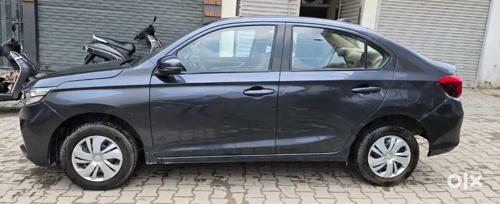 Honda Amaze Petrol Manual 2023 Variant
