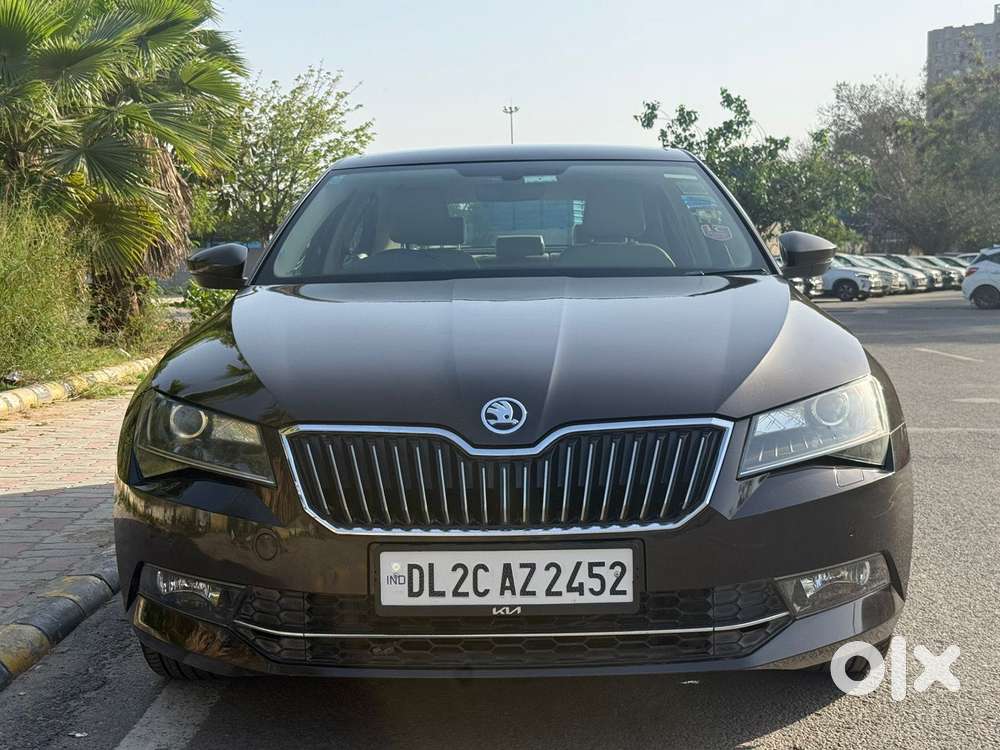 Skoda Superb Style 1.8 Tsi At, 2018, Petrol