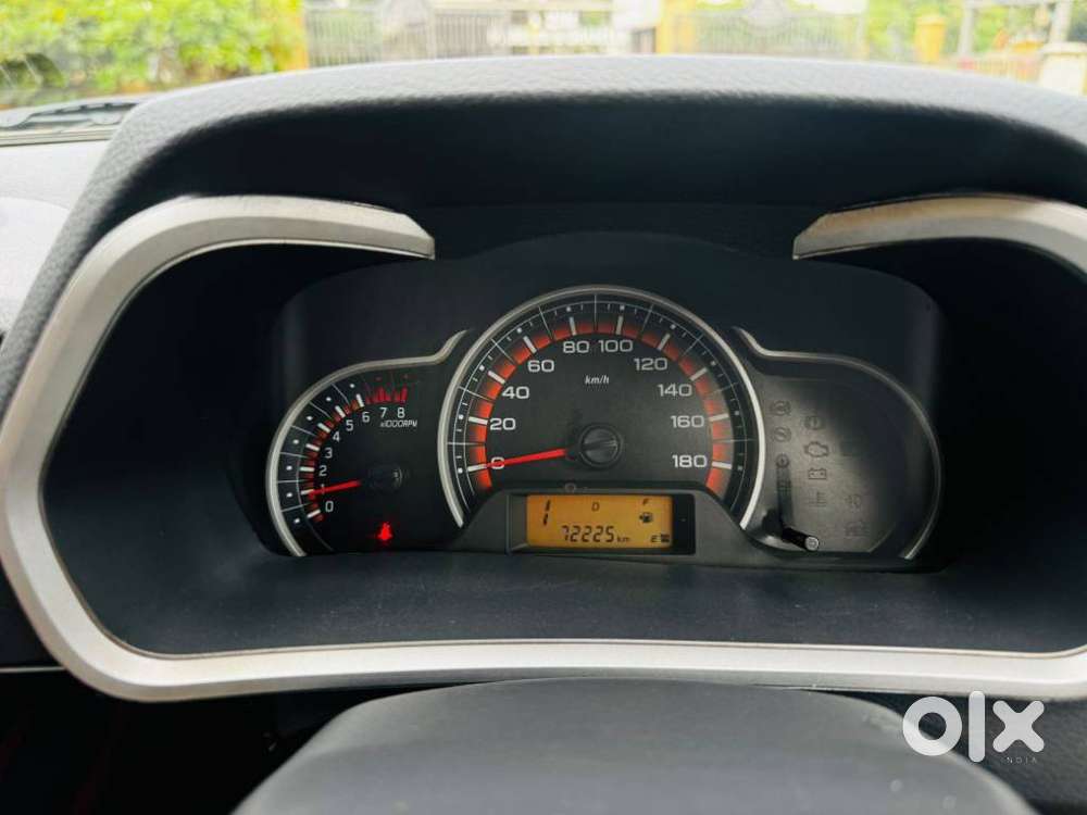 Maruti Suzuki Alto K10 Vxi Amt Optional, 2015, Petrol