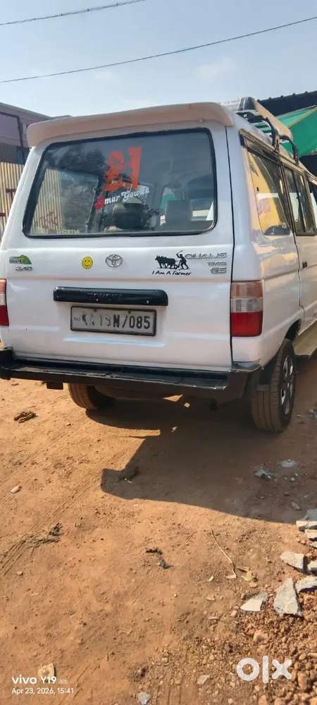 Toyota Qualis 2001 Diesel 180000 Km Driven