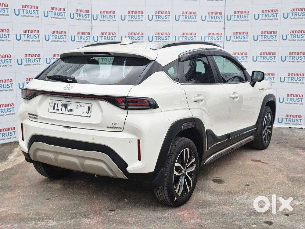 Toyota Urban Cruiser Taisor V 1.0 Petrol At, 2024