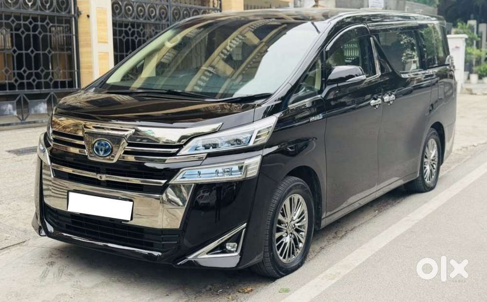 Toyota Vellfire 2.5 Executive Lounge, 2021, Petrol