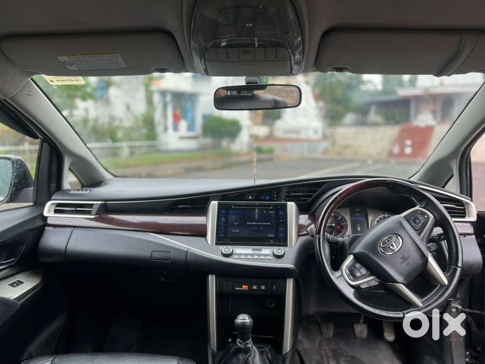Toyota Innova Crysta 2016