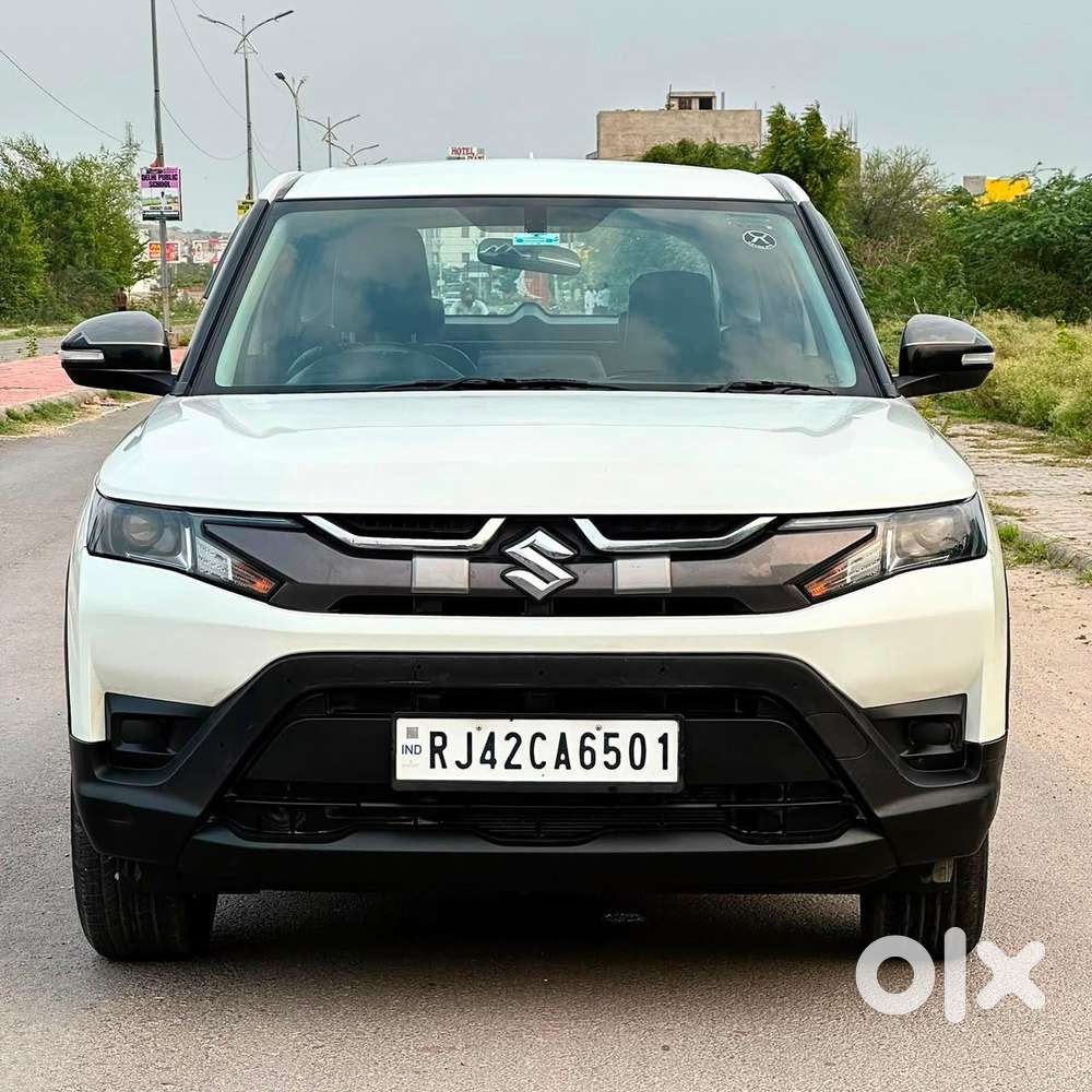 Maruti Suzuki Brezza 1.5 Vxi Smart Hybrid, 2023, Petrol