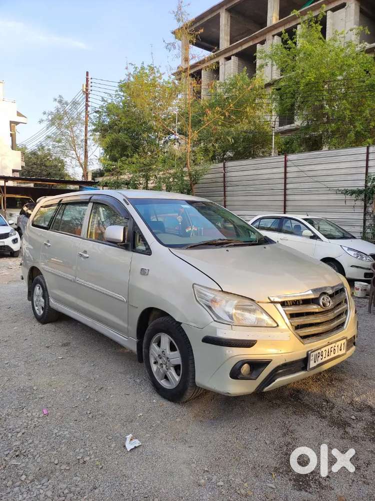 Toyota Innova 2014 Diesel Well Maintained
