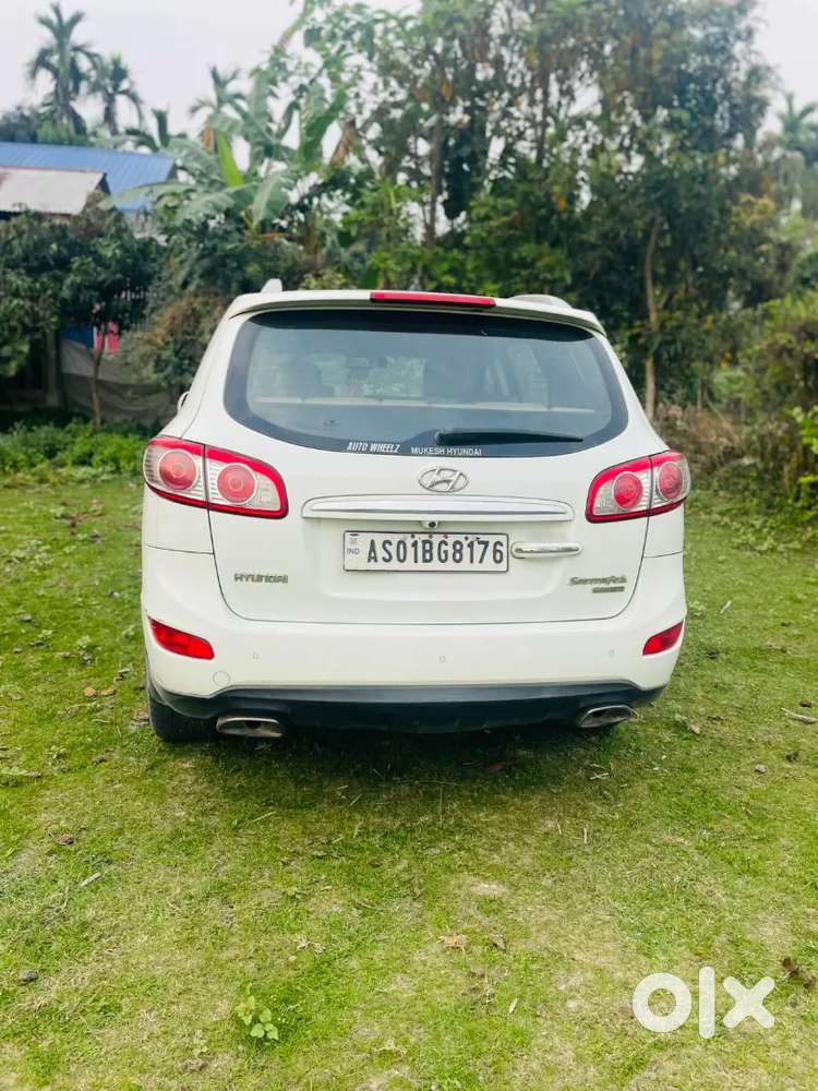 Hyundai Santa Fe 2013 Diesel 103000 Km Driven Selling