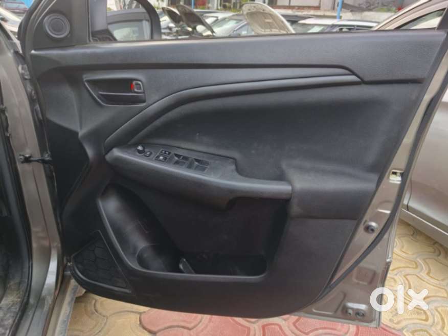 Maruti Suzuki Brezza 1.5 Vxi Smart Hybrid, 2023, Petrol