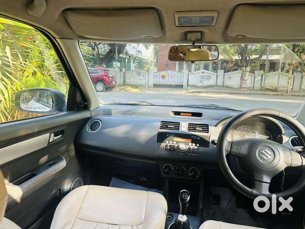 Maruti Suzuki Swift Dzire Vxi Optional, 2010, Petrol