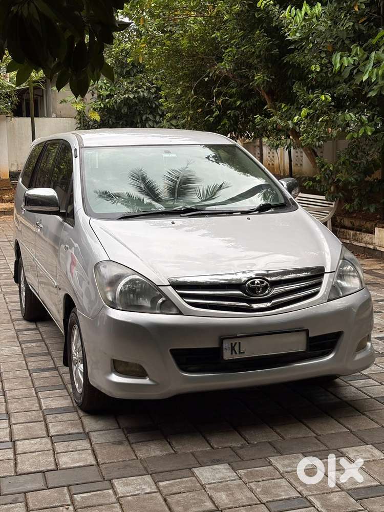 Toyota Innova Diesel 2.5 2011
