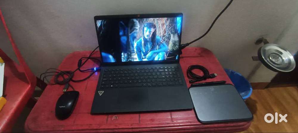 Dell Inspiron i3 11th gen with deco 640 drawing tablet.
