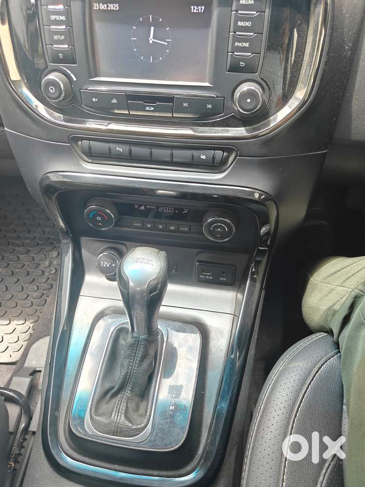 Tata Hexa 2.2 Xta 4x2 7 Str, 2017, Diesel