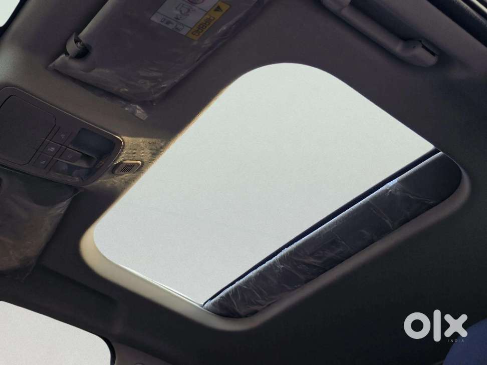 Mahindra Scorpio N Z8 Petrol At 7 Str, 2025, Petrol