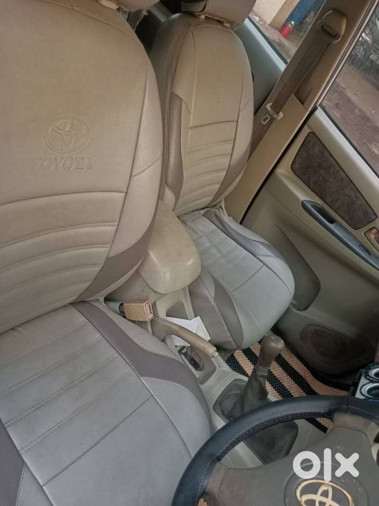 Toyota Innova 2.5 G (diesel) 8 Seater, 2010, Diesel