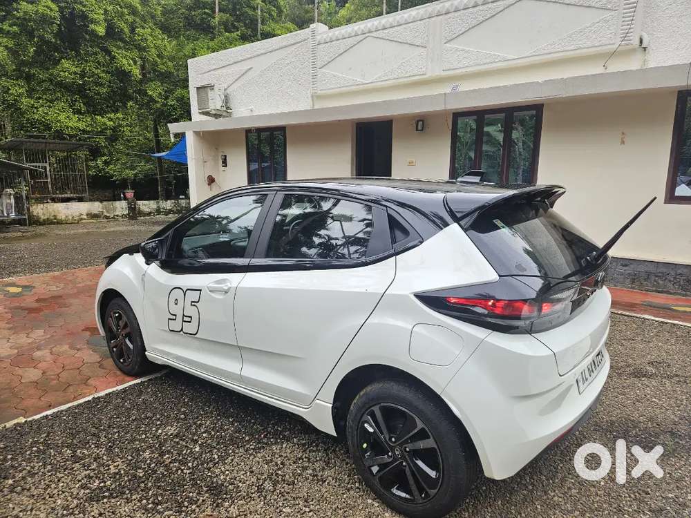 Tata Altroz Racer I Turbo Plus  ,sunroof,wireless Charger, Jbl System