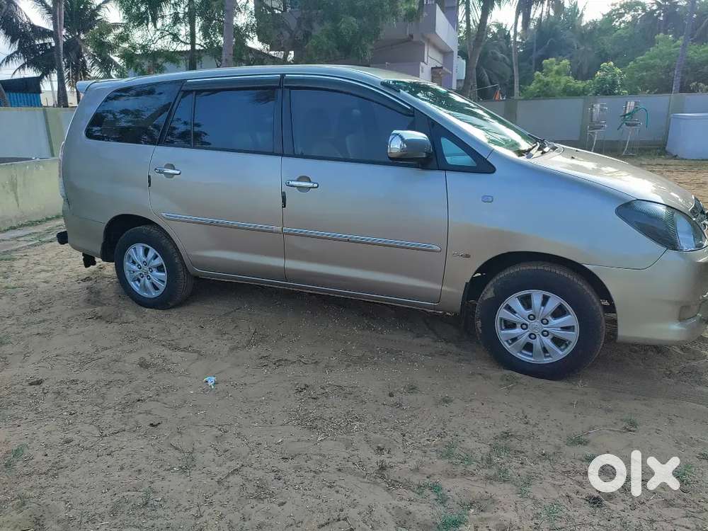 Toyota Innova 2012 Diesel Well Maintained