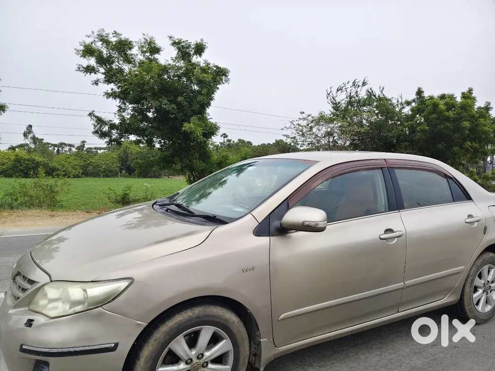 Toyota Corolla Altis 2012 High End Model Petrol