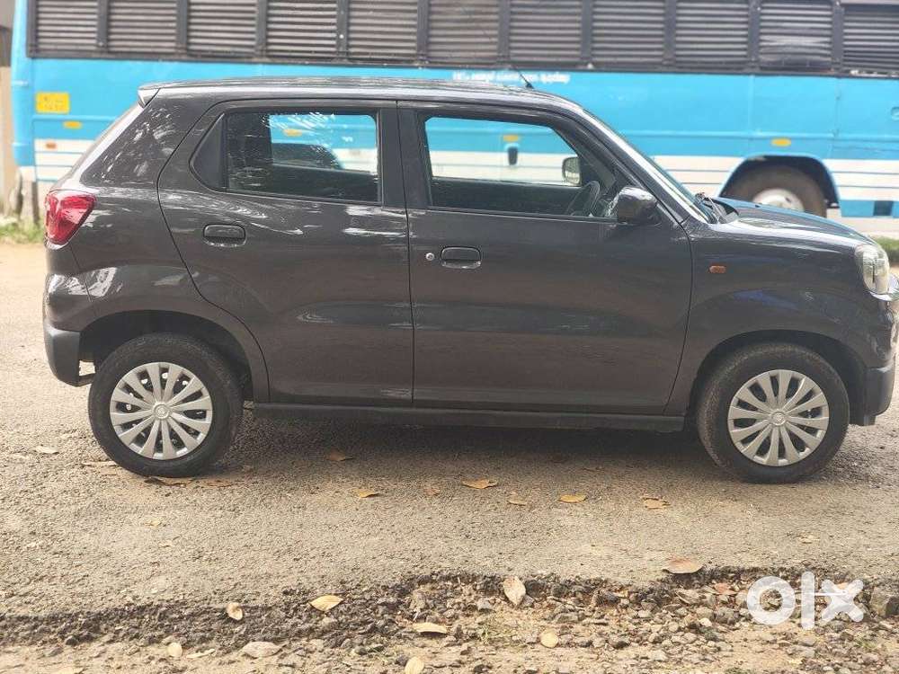 Maruti Suzuki S-presso Vxi Plus, 2023, Petrol