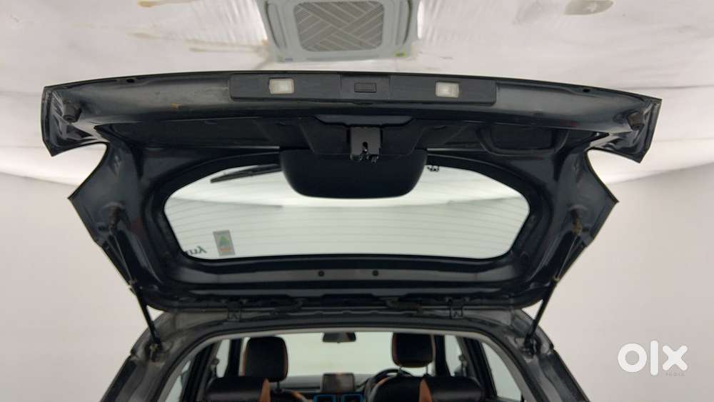 Tata Punch 1.2 Revotron Creative Dual Tone, 2021, Petrol