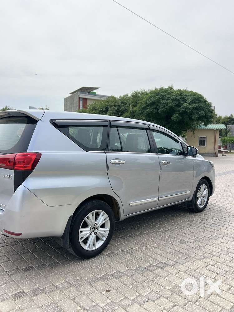 Toyota Innova Crysta 2.8z Automatic, 2018, Diesel