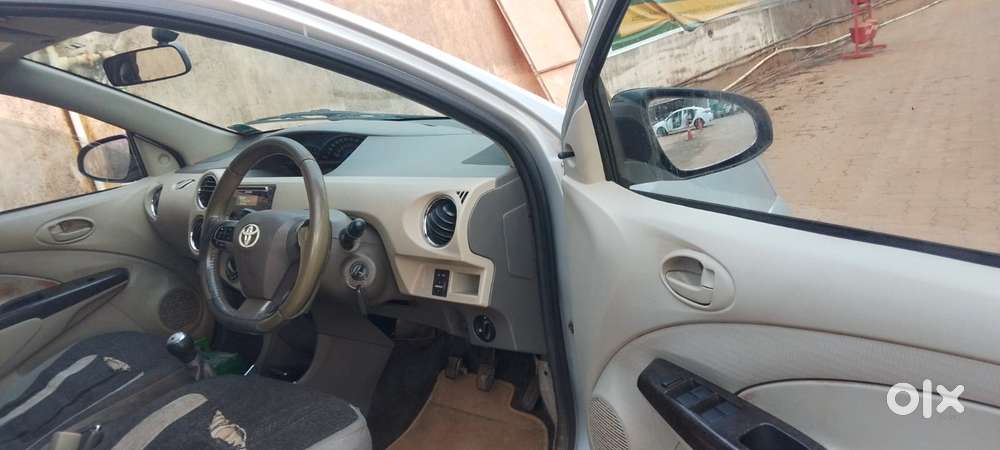 Toyota Etios Liva 1.2 Vx, 2016, Petrol