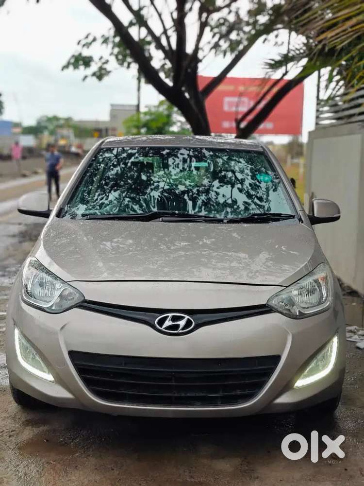 Lady Dr Less Driven Hyundai I20 Sportz 2014 Diesel Car