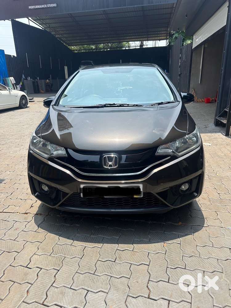 Honda Jazz 2015 Diesel Well Maintained