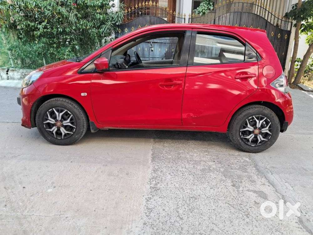 Honda Brio V Mt, 2014, Petrol
