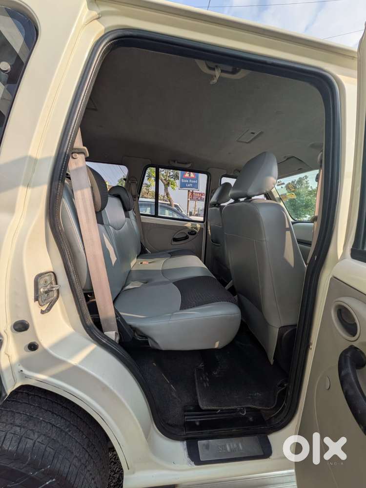 Mahindra Scorpio S4, 2015, Diesel
