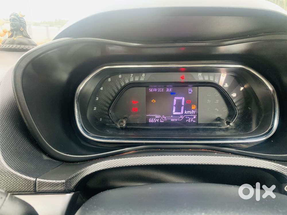 Tata Nexon 1.2 Revotron Xm (s), 2022, Petrol