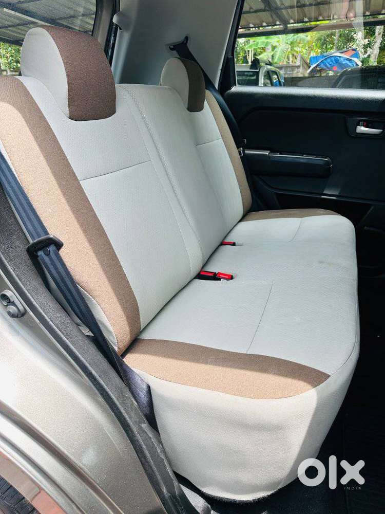 Kia Carens 1.4 Luxury Plus Dct 7 Str, 2022, Petrol