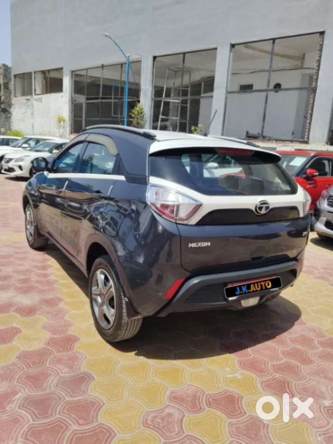 Tata Nexon 1.2 Revotron Xm (s), 2018, Petrol