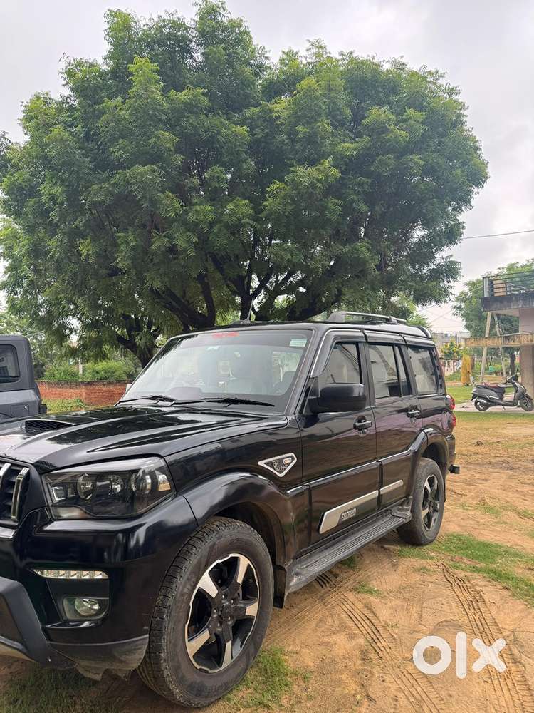 Mahindra Scorpio Classic 2023