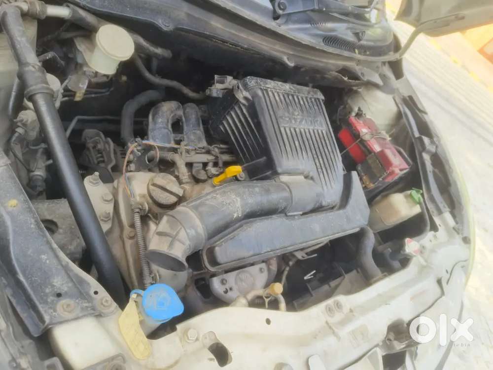 Maruti Suzuki Swift Dlx 2012