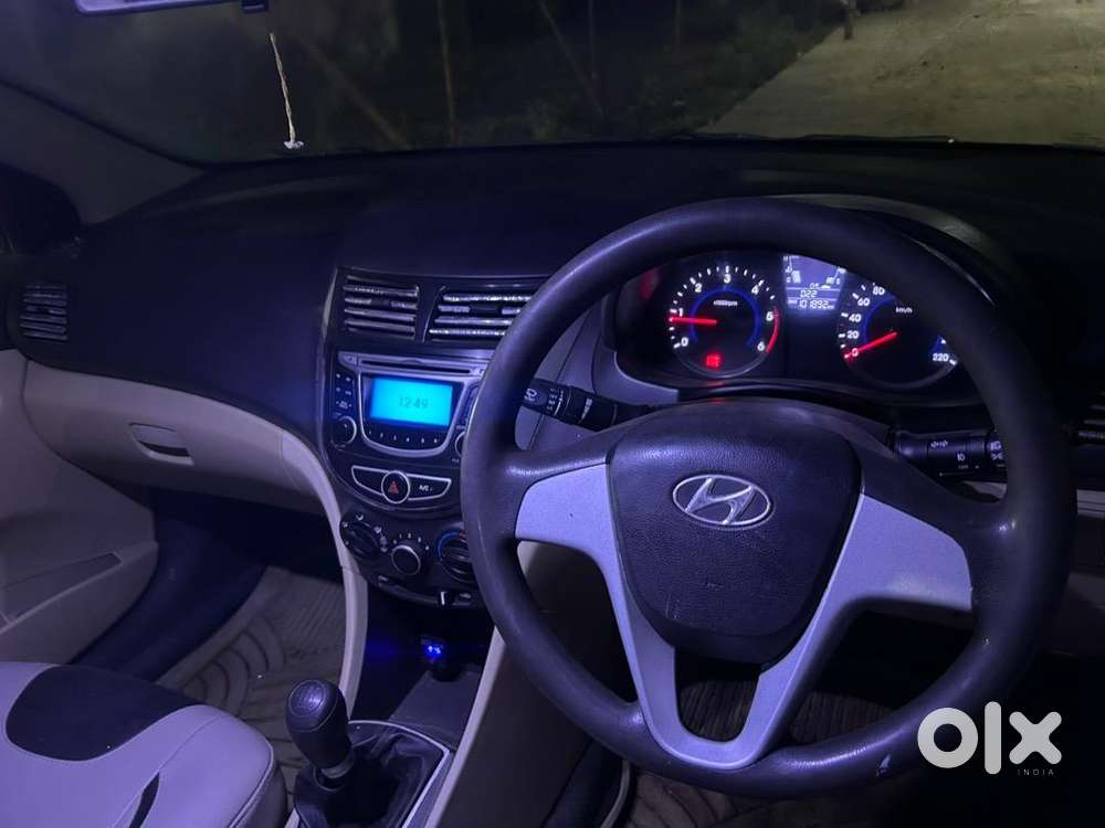 Hyundai Verna 2016