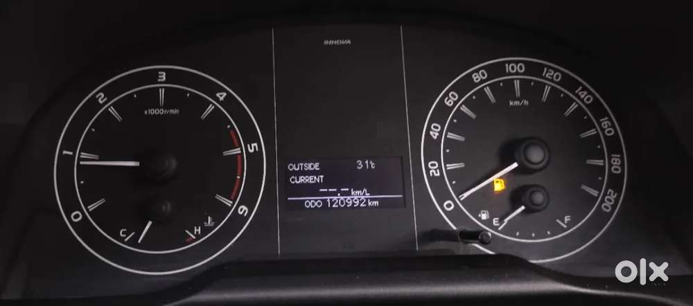 Toyota Innova Crysta [2020-ongoing] 2.4 Gx 8 Str, 2022, Diesel