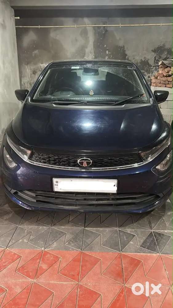 Tata Altroz Diesel 2024 Push Start Sunroof