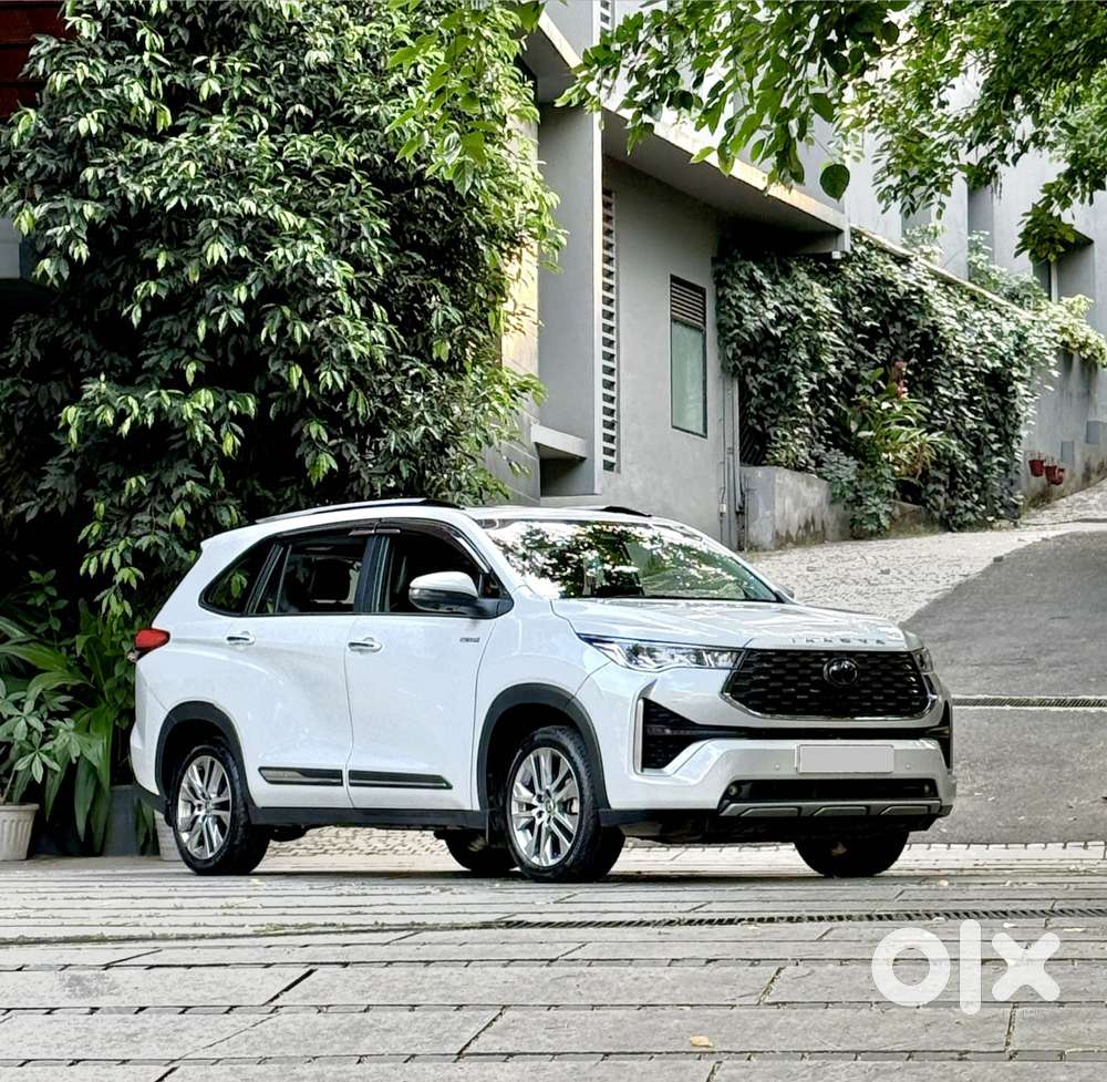 Toyota Innova Hycross 2.0 Zx Hybrid 7 Str, 2023, Petrol