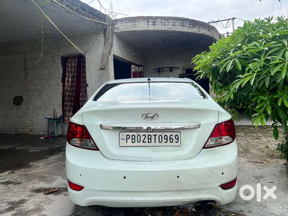 Hyundai Fluidic Verna 2012