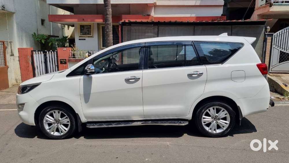 Toyota Innova Crysta 2.8z Automatic, 2016, Diesel