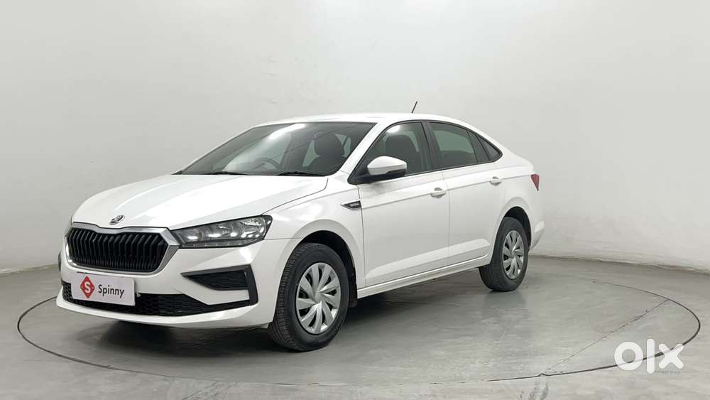 Skoda Slavia Active 1.0l Tsi Mt, 2022, Petrol