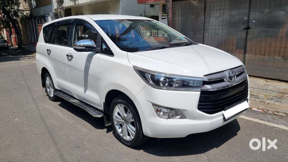 Toyota Innova Crysta 2.8z Automatic, 2016, Diesel