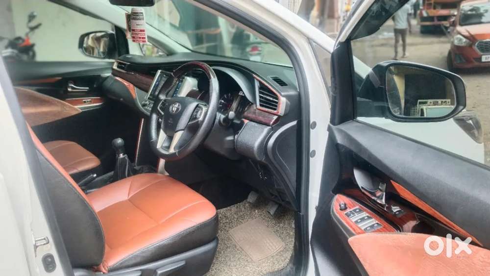 Toyota Innova Crysta 2.4 V 7 Str, 2017, Diesel