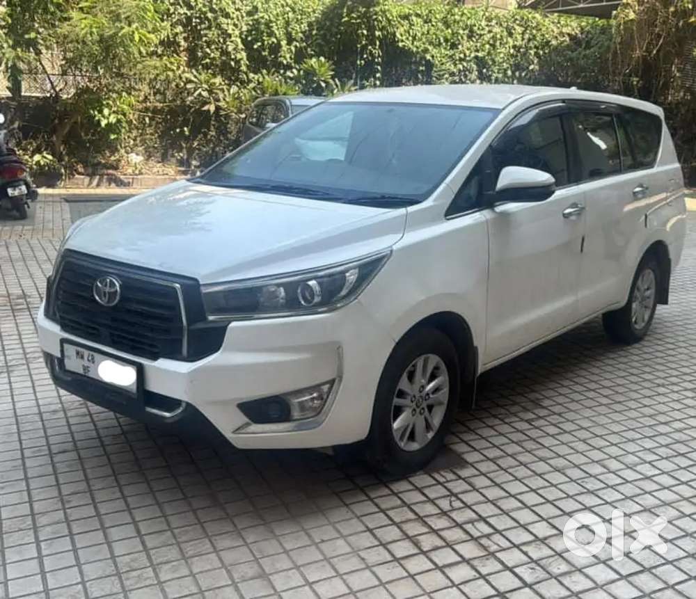 Toyota Innova Crysta V