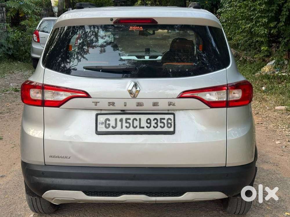 Renault Triber Rxz, 2022, Petrol