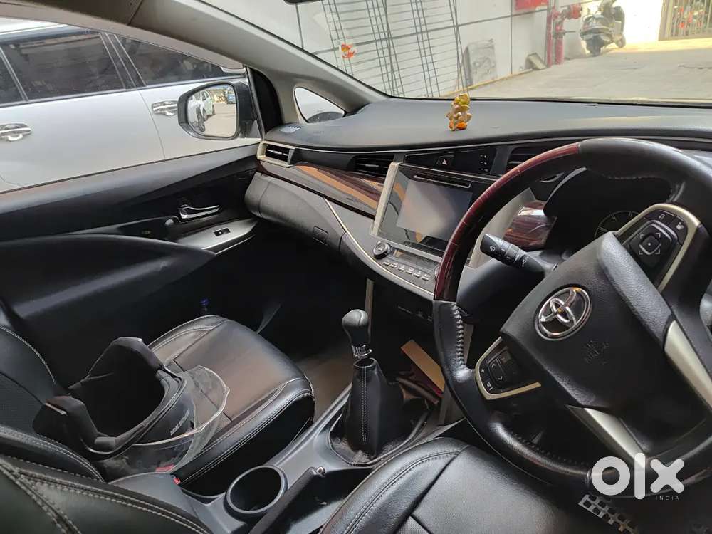 Toyota Innova Crysta 2016 Diesel Well Maintained