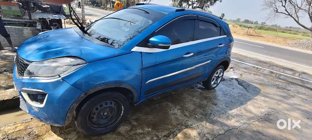 Tata Nexon 2019 Petrol 75000 Km Driven