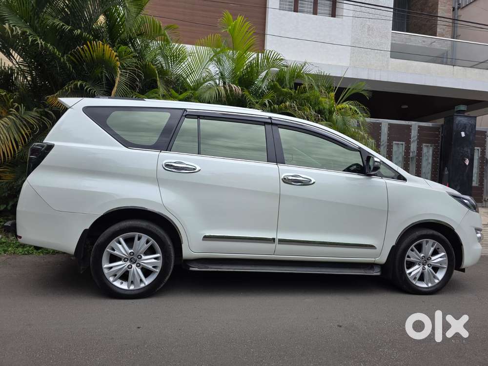 Toyota Innova Crysta 2.8z Automatic, 2020, Diesel